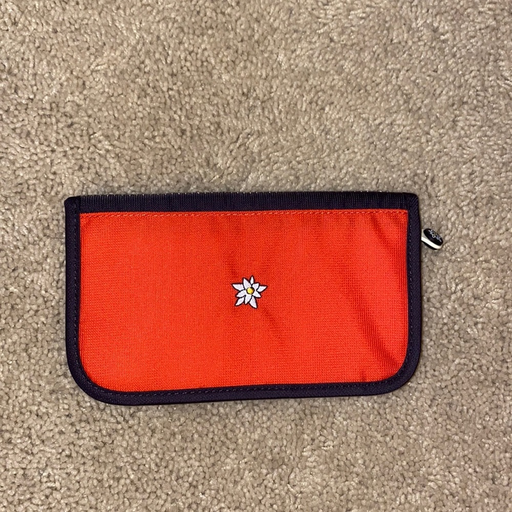 Sherpani Wallet